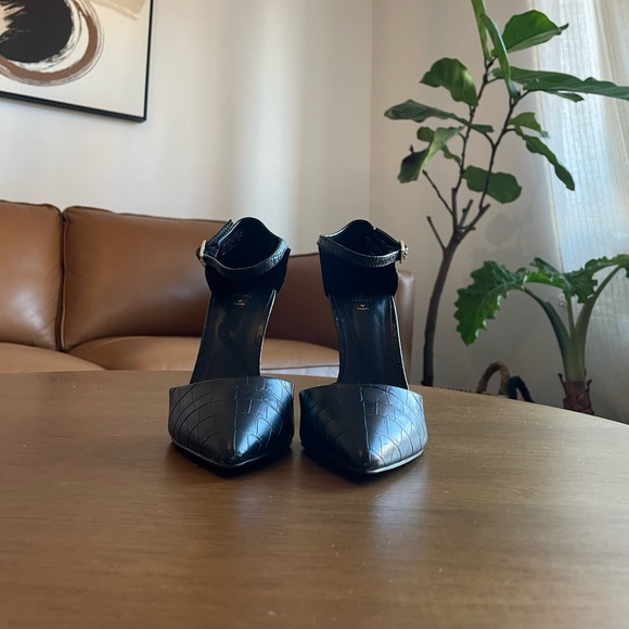 Call it spring high heels - Picture 3 of 5